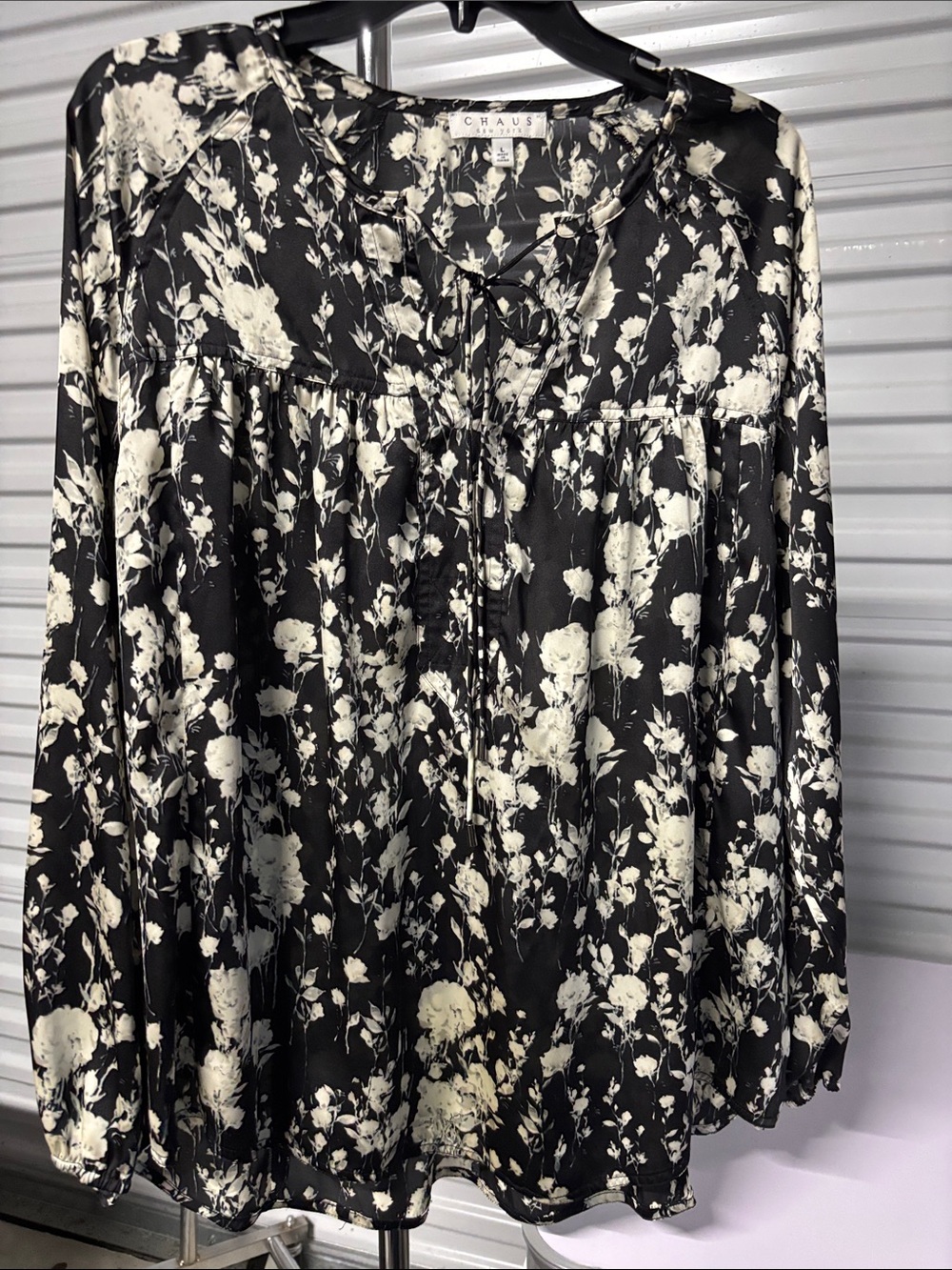 Chaus Black & Cream Floral Tie-Front Blouse